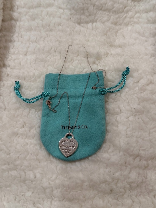 Tiffany & Co. Accessories - Tiffany Return to Tiffany Heart Tag Pendant in Silver, Medium